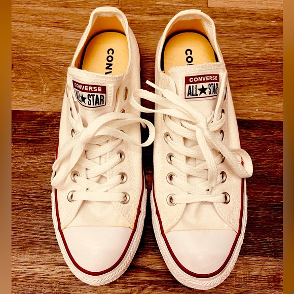 White Converse with red and dark blue stripes - Picture 1 of 2